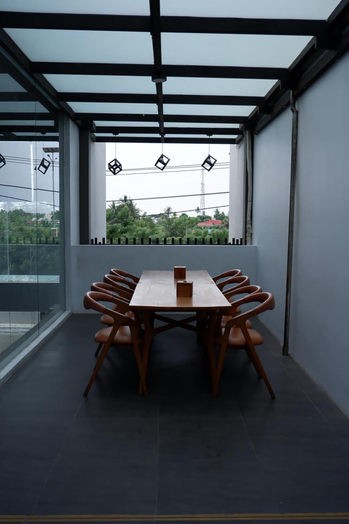 Grand Samota Hotel Sumbawa Экстерьер фото